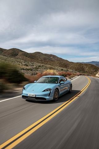 Der Porsche Taycan kommt mit Heckantrieb