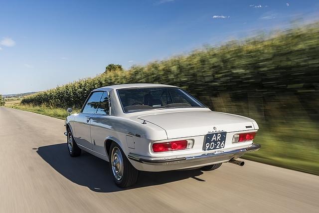 Der Mazda Luce R130 wurde von Giorgetto Giugiaro für die \"Carrozzeria Bertone\" entworfen