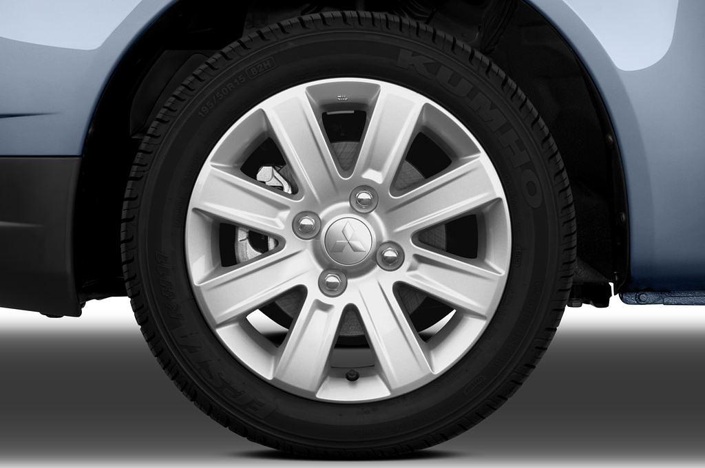 Mitsubishi Colt (Baujahr 2010) - 3 Türen Reifen und Felge