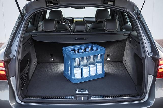Der Kofferraum hat um 80 Liter auf 550 Liter zugelegt, maximal passen 1.600 Liter hinter die große Klappe, ein Plus von 50 Litern