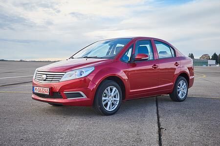China-Auto im Crashtest   - Riskanter Billig-Stromer  