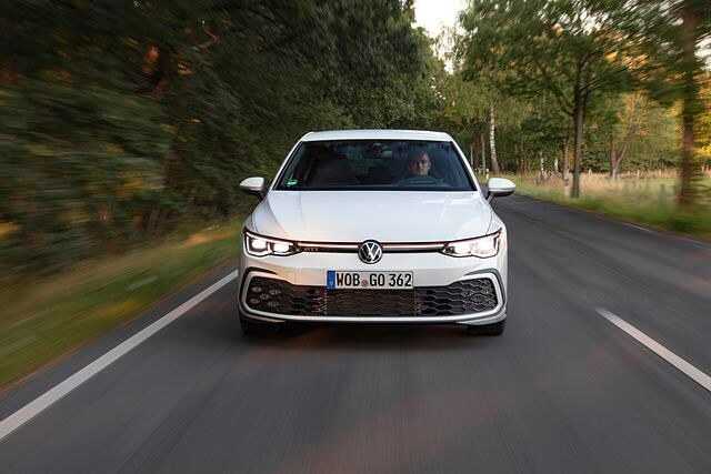 Die Front des GTI vermittelt typisches GTI-Flair und zugleich seinen Status, topmodern zu sein