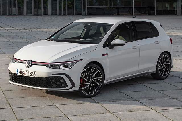 Die schicken Felgen und vieles andere kostet beim in der Basis bereits nicht ganz günstigen VW Golf GTI Aufpreis