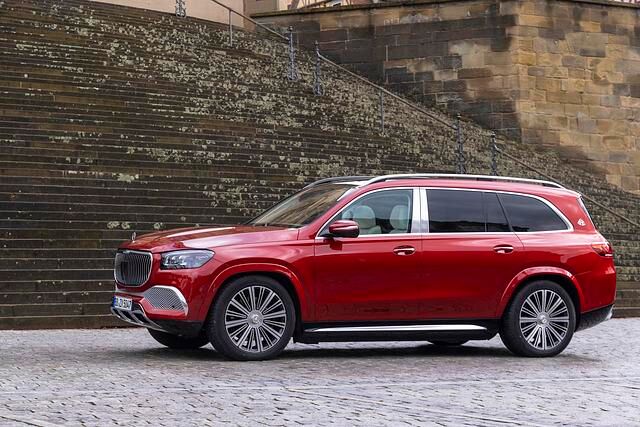 Der Maybach konkurriert mit Bentley Bentayga und Co.