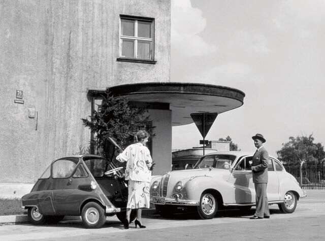 Auch der neu ins Programm aufgenommene Kabinenroller vom Typ „Isetta“ konnte an den wirtschaftlichen Problemen nichts ändern