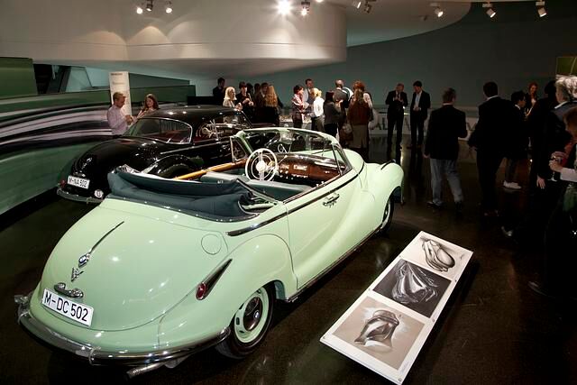 Exklusiv waren die wenigen bei Baur realisierten BMW 502 Coupés und Cabriolets