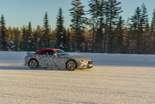 Mercedes SL   - Für vier auf allen Vieren  
