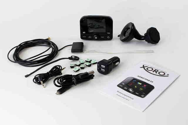 Das Adapter-Paket enthält Kabel, Antenne, Befestigungsmaterial und einiges mehr. Der Preis für das Xoro DAB 55 liegt laut Hersteller-UVP bei 69 Euro.