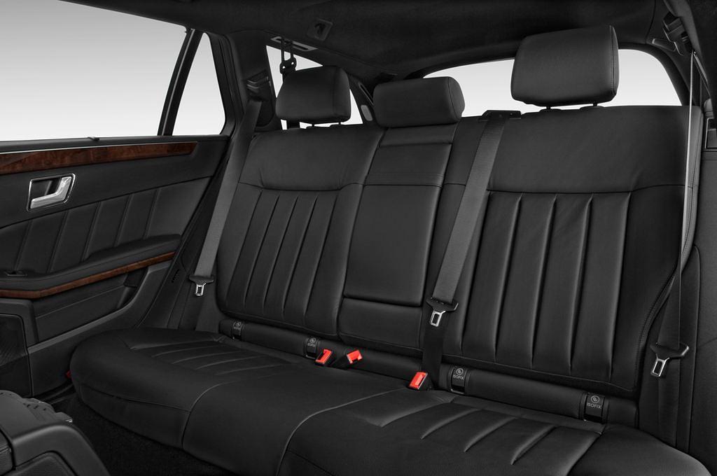 Mercedes E-Class (Baujahr 2011) 350 4 Türen Rücksitze