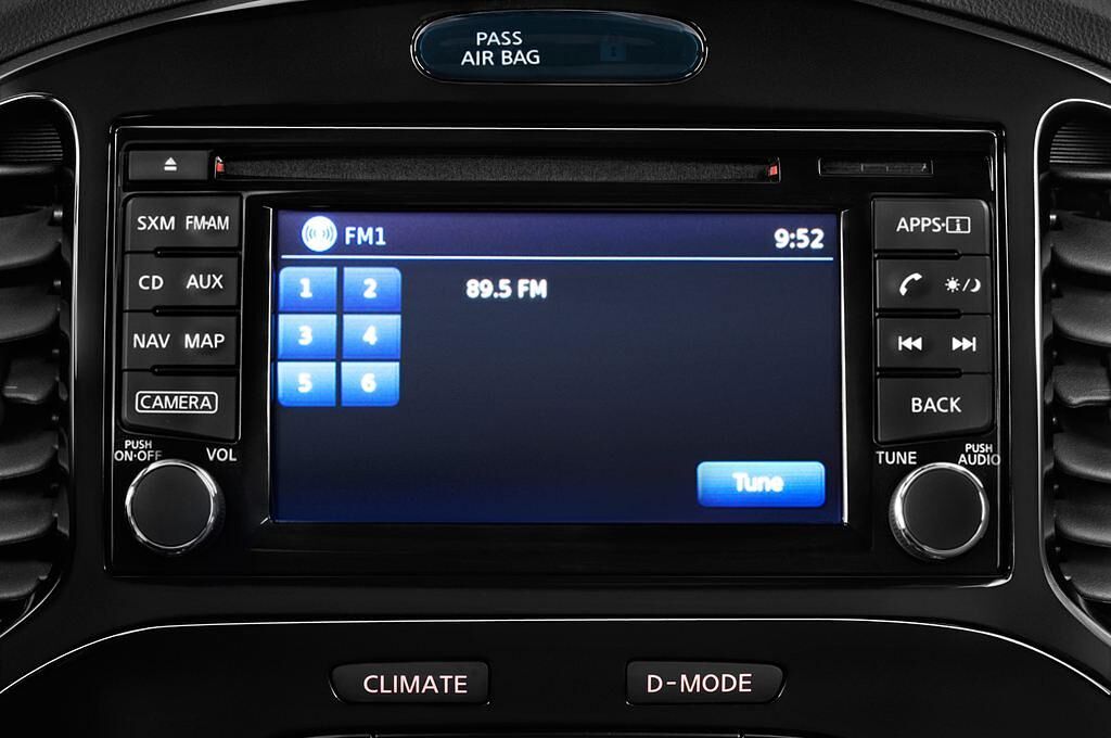Nissan Juke (Baujahr 2014) Acenta 5 Türen Radio und Infotainmentsystem