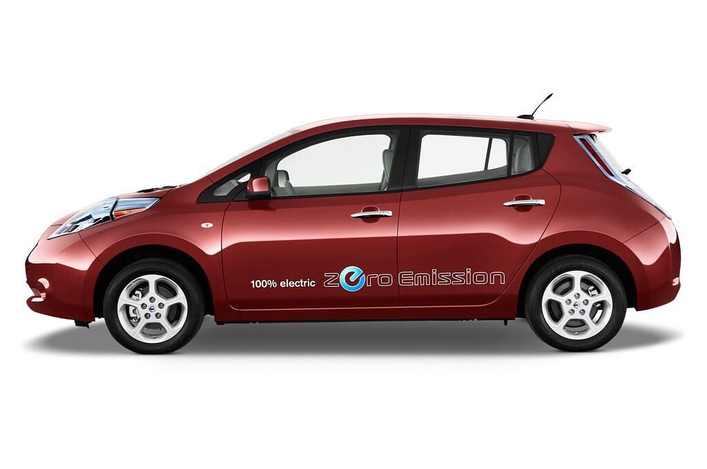 Nissan Leaf (Baujahr 2011) - 5 Türen Seitenansicht