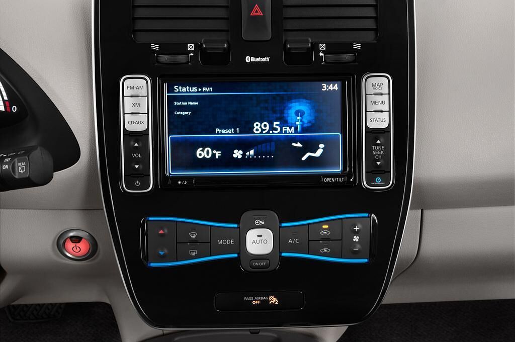 Nissan Leaf (Baujahr 2011) - 5 Türen Temperatur und Klimaanlage