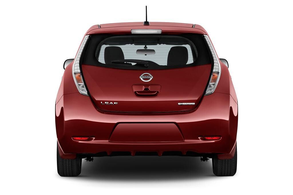 Nissan Leaf (Baujahr 2015) Visia 5 Türen Heckansicht