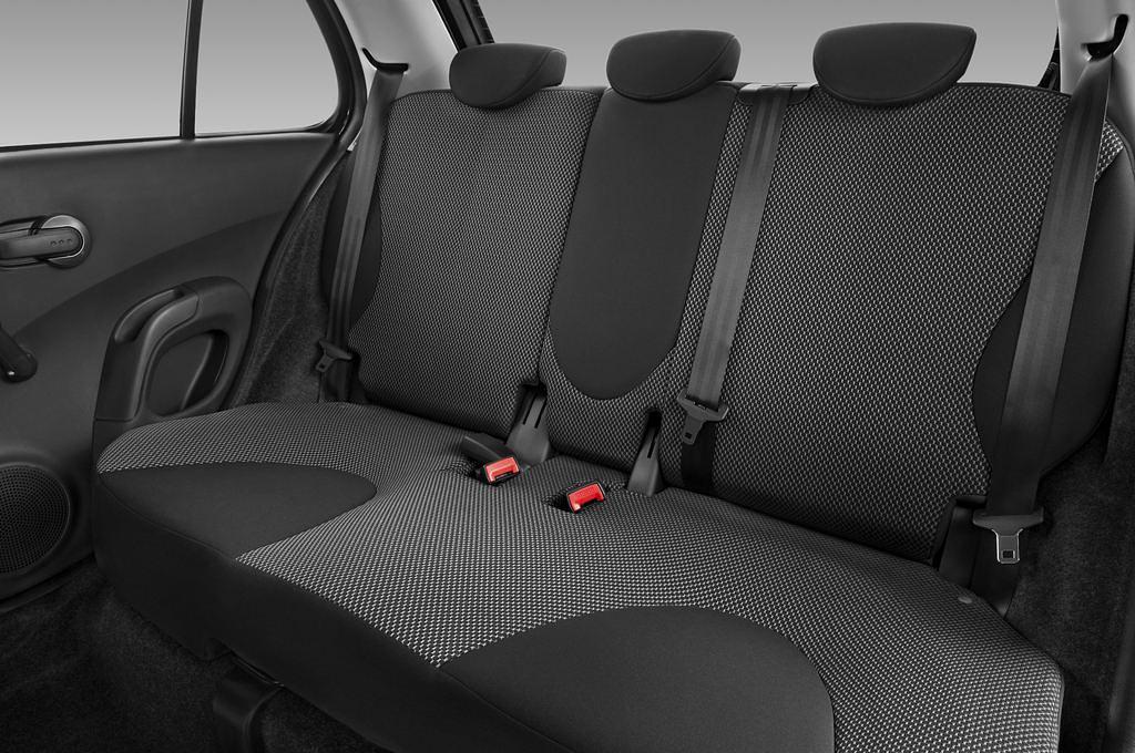 Nissan Micra (Baujahr 2009) Visia 5 Türen Rücksitze