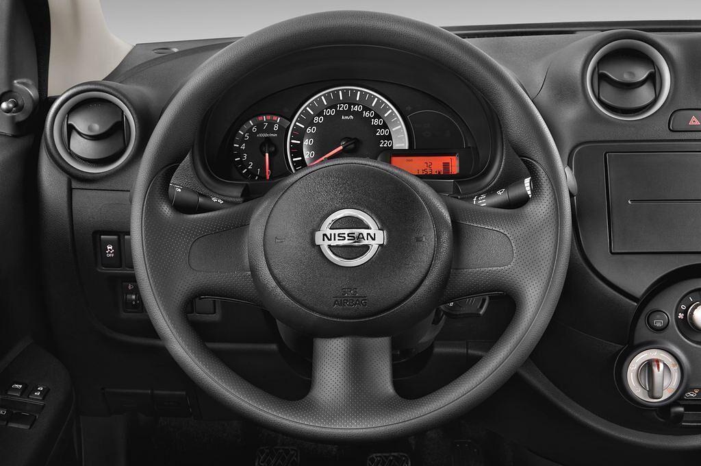 Nissan Micra (Baujahr 2011) Visia First 5 Türen Lenkrad