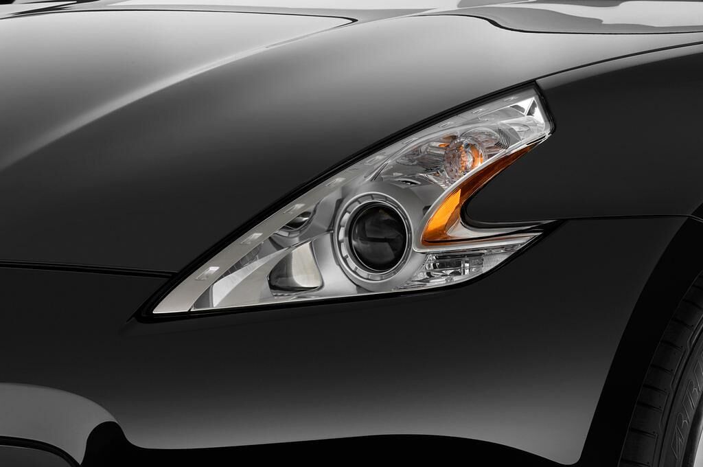 Nissan 370Z (Baujahr 2010) Pack 2 Türen Scheinwerfer