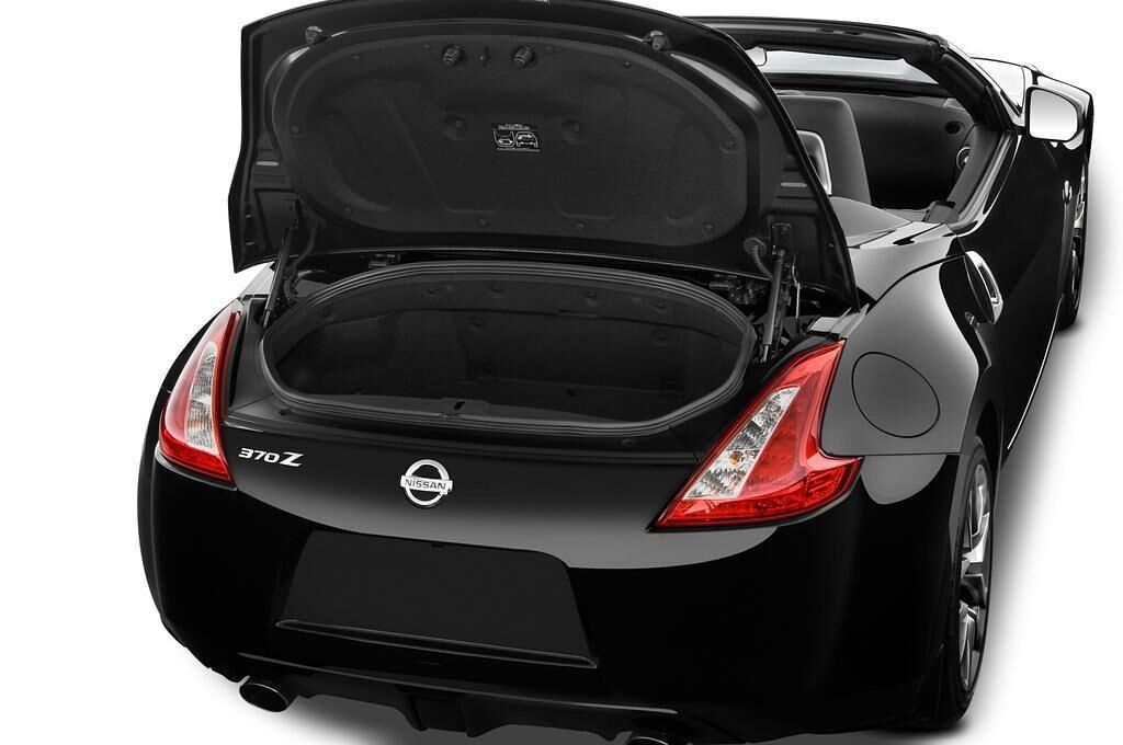 Nissan 370Z (Baujahr 2010) Pack 2 Türen Kofferraum