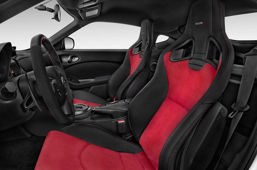 Nissan 370Z (Baujahr 2015) Nismo 2 Türen Vordersitze