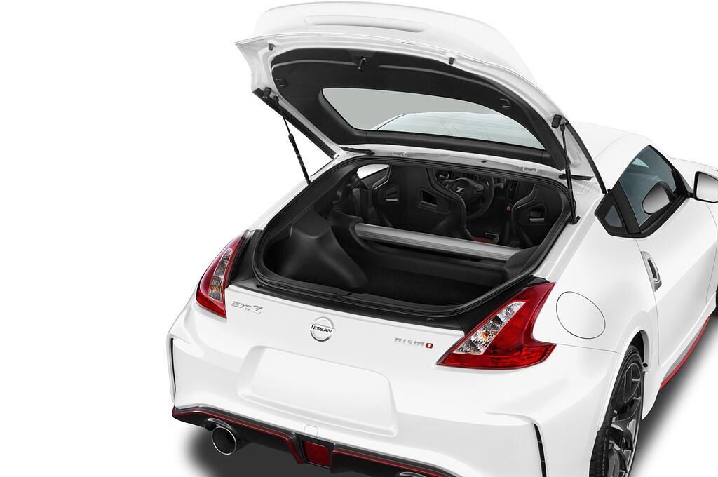 Nissan 370Z (Baujahr 2015) Nismo 2 Türen Kofferraum