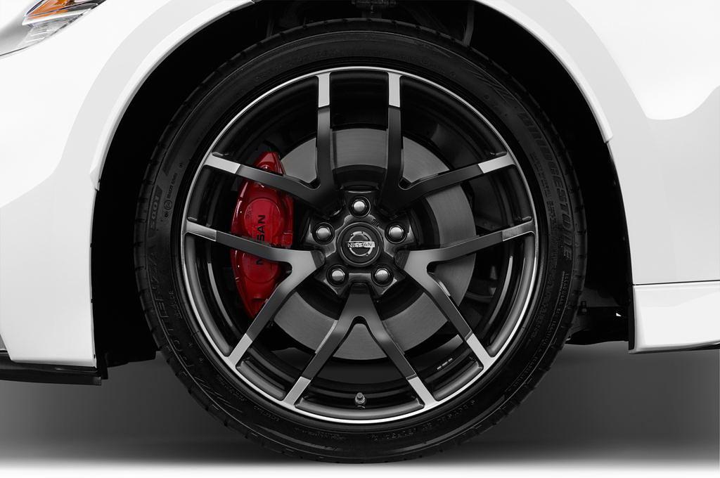 Nissan 370Z (Baujahr 2015) Nismo 2 Türen Reifen und Felge