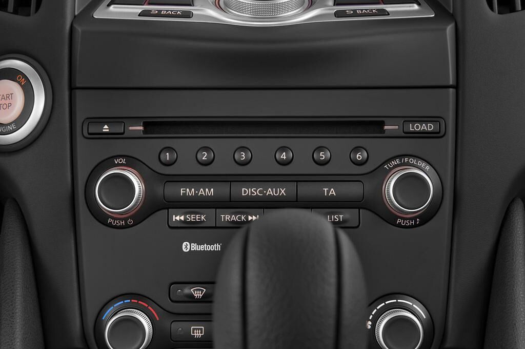 Nissan 370Z (Baujahr 2013) Pack 3 Türen Radio und Infotainmentsystem
