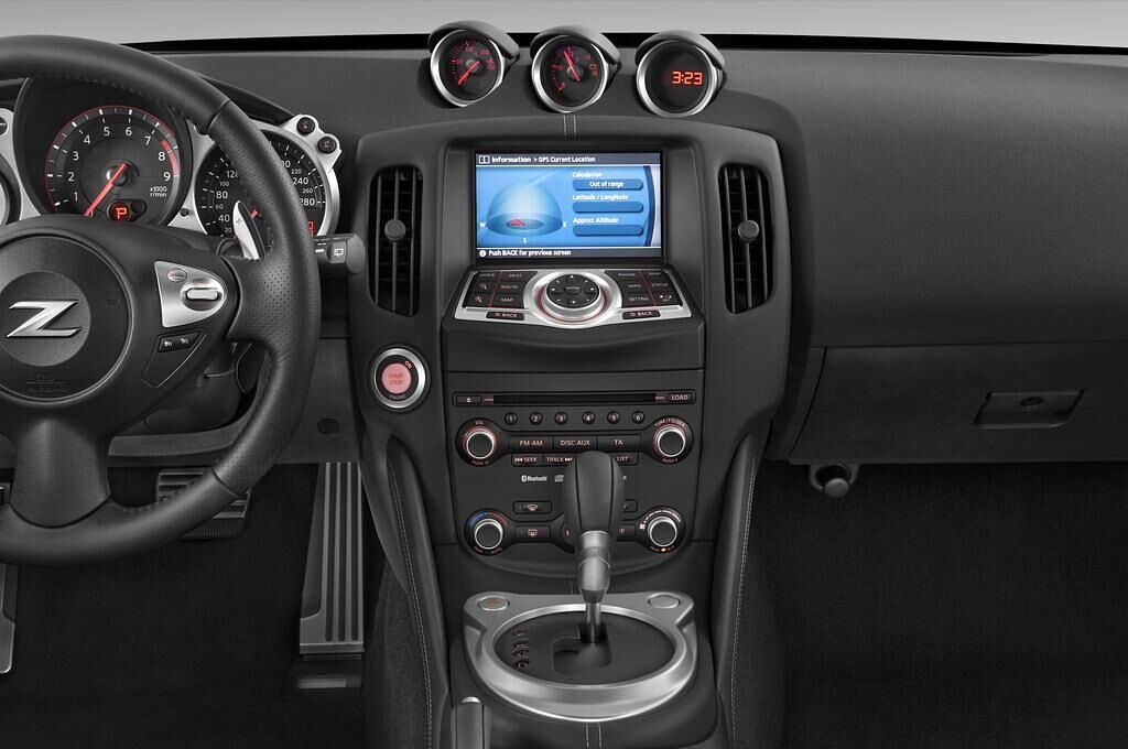 Nissan 370Z (Baujahr 2013) Pack 3 Türen Mittelkonsole