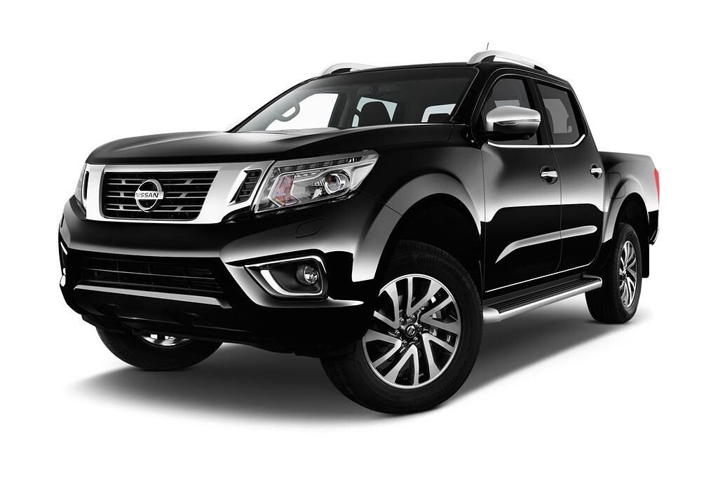 Nissan NP300 (Baujahr 2016) Tekna 4 Türen seitlich vorne mit Felge