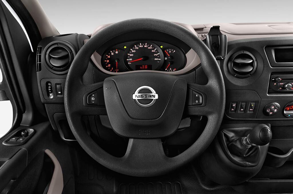 Nissan NV400 (Baujahr 2015) Comfort 4 Türen Lenkrad