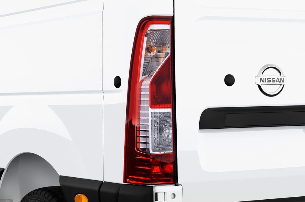 Nissan NV400 (Baujahr 2015) Comfort 4 Türen Rücklicht