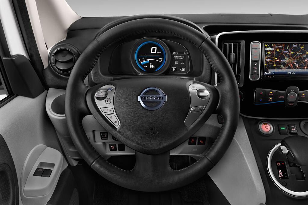 Nissan NV200 (Baujahr 2014) Premium 4 Türen Lenkrad