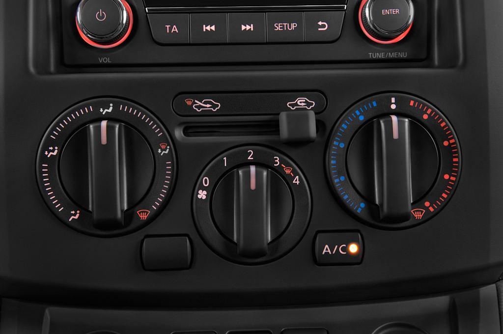 Nissan NV200 (Baujahr 2015) Pro 5 Türen Temperatur und Klimaanlage