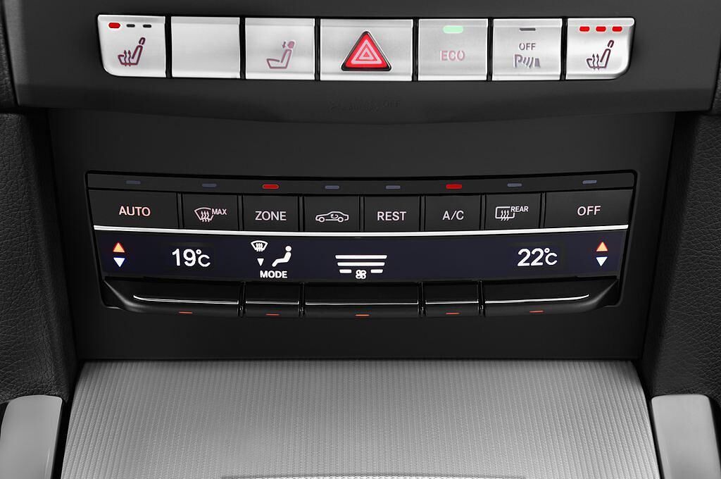 Mercedes E-Class (Baujahr 2015) Avantgarde 5 Türen Temperatur und Klimaanlage