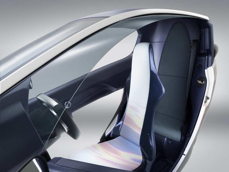 Aufgeladen werden kann der Toyota i-Road an jeder haushaltsüblichen Steckdose.