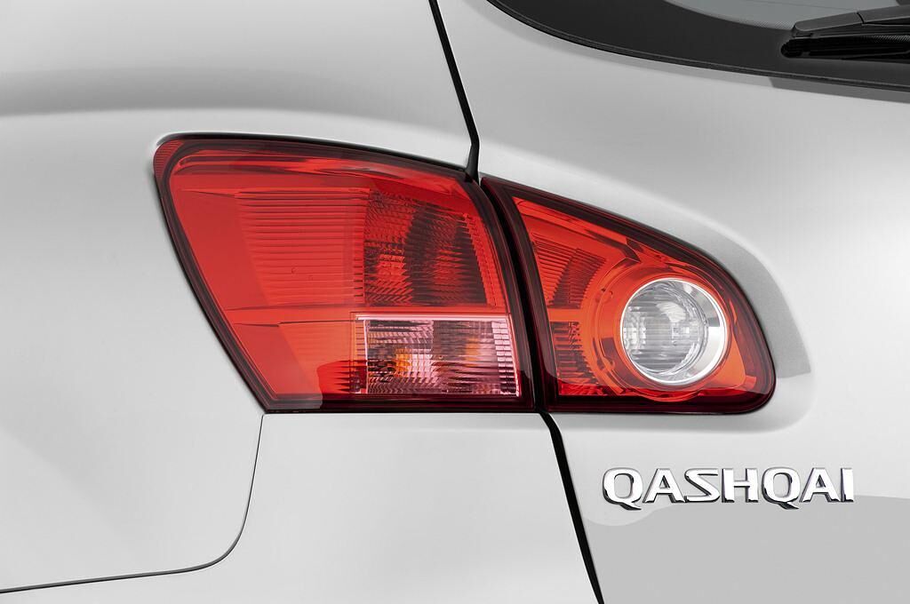 Nissan Qashqai (Baujahr 2009) TEKNA 5 Türen Rücklicht