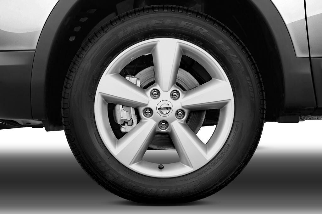 Nissan Qashqai (Baujahr 2009) TEKNA 5 Türen Reifen und Felge