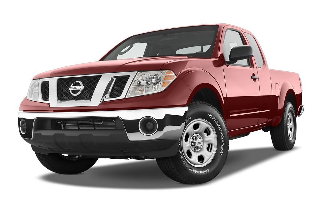 Nissan Navara (Baujahr 2010) SE King Cab 4 Türen seitlich vorne mit Felge