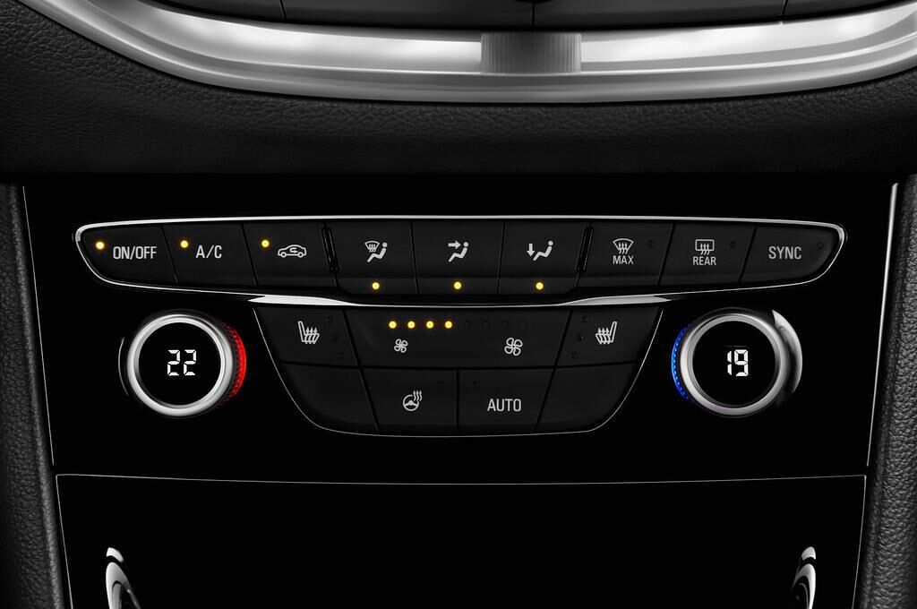 Opel Astra (Baujahr 2016) Dynamic 5 Türen Temperatur und Klimaanlage