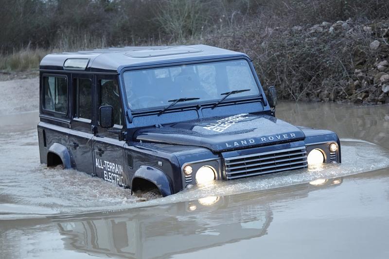Land Rover Defender Electric
