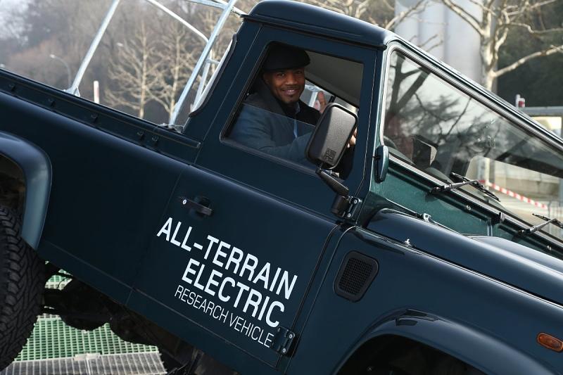 Land Rover Defender Electric