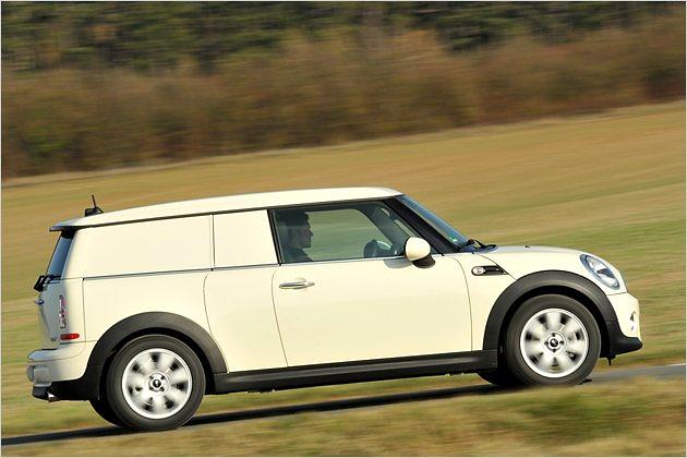 Im Herzen ein Clubman: Die hinteren Seitenscheiben sind blickdicht versiegelt und von innen mit Polycarbonat verstärkt