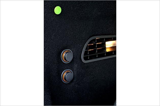 12-Volt-Stromanschlüsse im Laderaum stellen die Energieversorgung für elektrisch betriebene Zusatzausrüstungen sicher