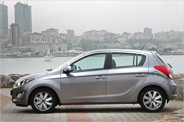 Fast vier Meter lang: Der neue i20 ist nach dem Facelift 55 Millimeter länger