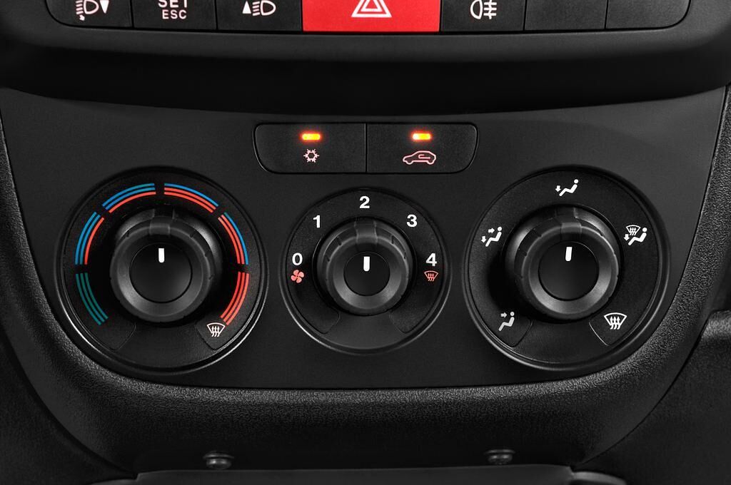 Opel Combo (Baujahr 2015) 1.6 Cdti 77Kw(105Ps) 2,2T L1H1 4 Türen Temperatur und Klimaanlage