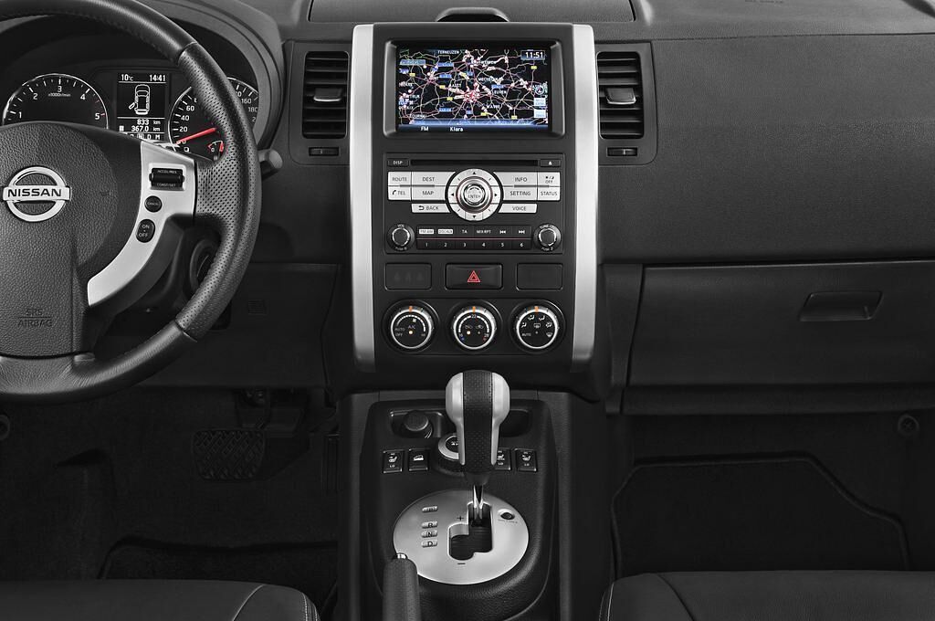Nissan X-Trail (Baujahr 2011) LE 5 Türen Mittelkonsole