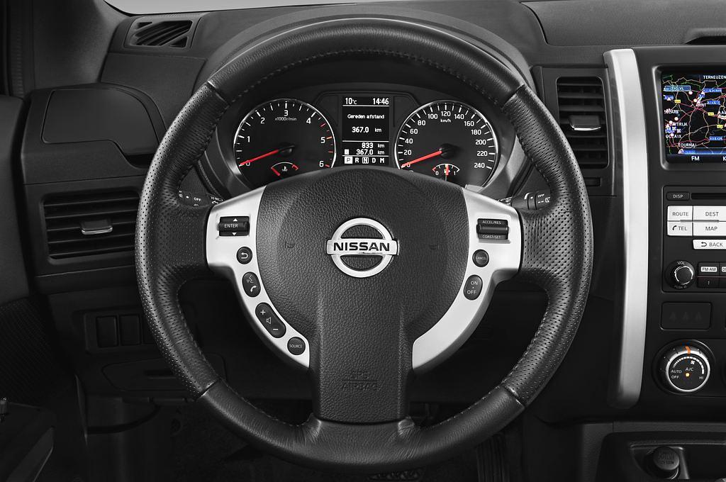 Nissan X-Trail (Baujahr 2011) LE 5 Türen Lenkrad