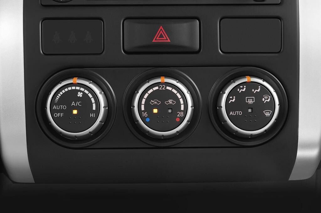 Nissan X-Trail (Baujahr 2011) LE 5 Türen Temperatur und Klimaanlage