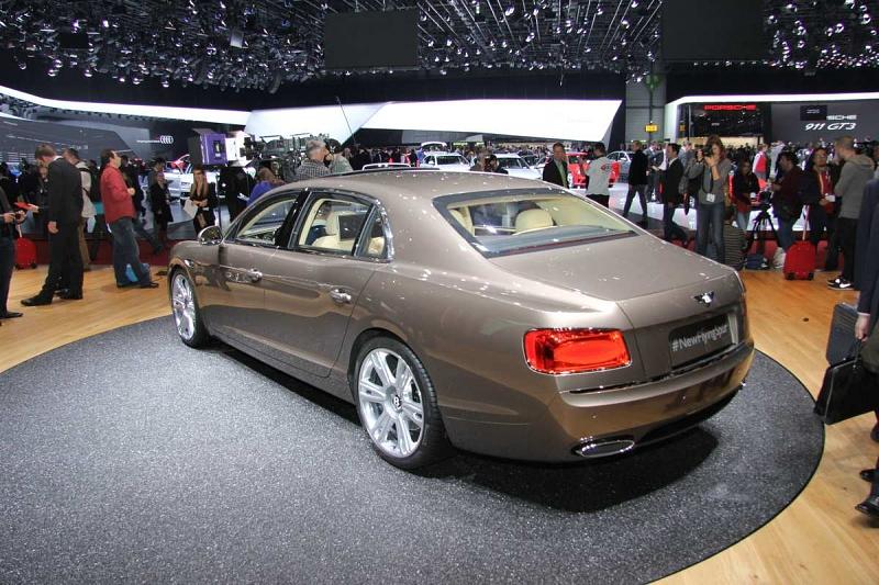 Bentley Flying Spur Genf 2013