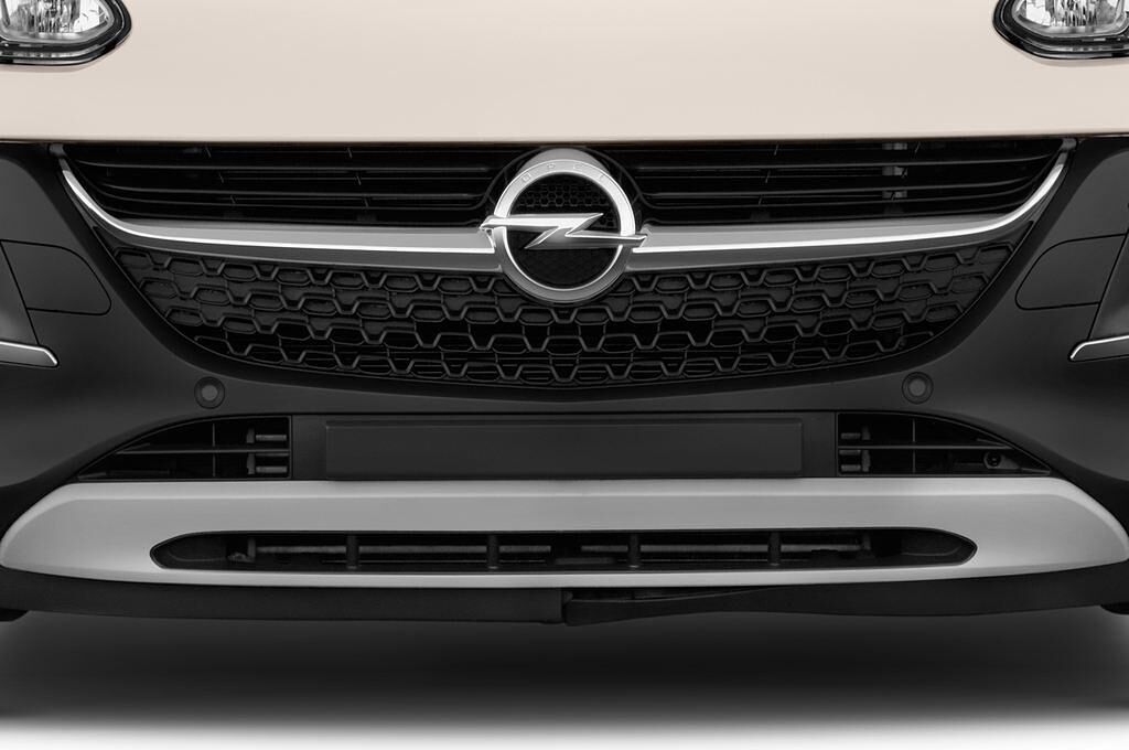 Opel Adam (Baujahr 2015) Rocks 3 Türen Kühlergrill und Scheinwerfer