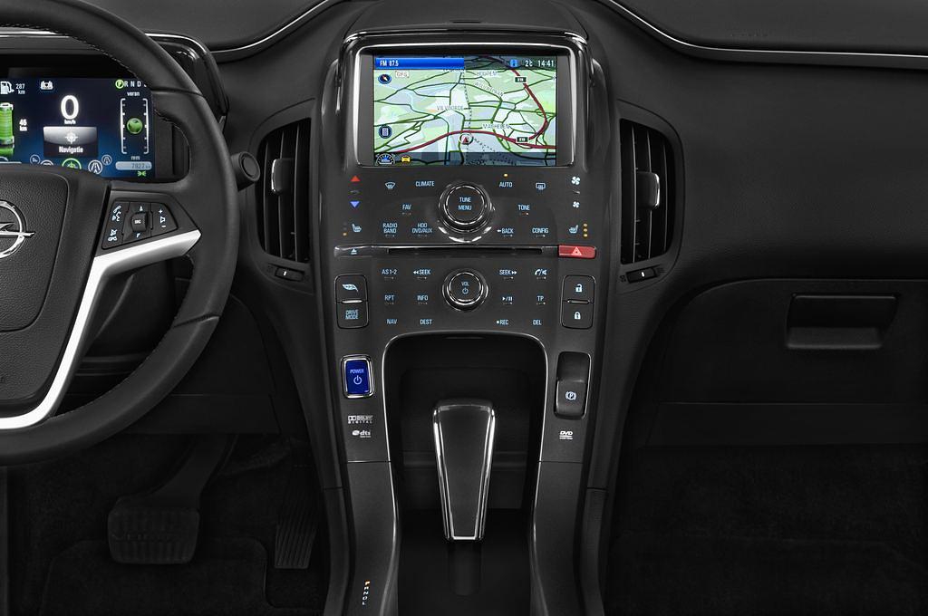 Opel Ampera (Baujahr 2013) ePionier Edition 5 Türen Mittelkonsole