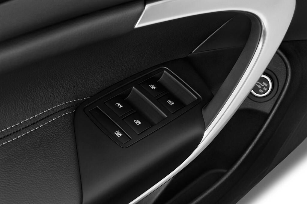Opel Insignia (Baujahr 2014) Business Innovation 5 Türen Bedienungselemente Tür